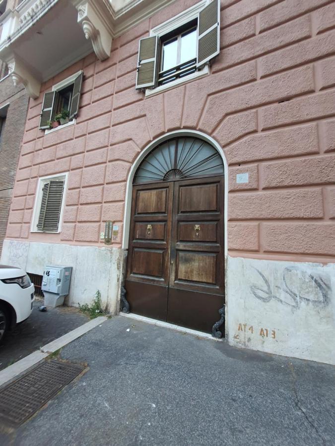 Casa Vacanza Colosseo Whole Holiday Home Apartment Da Pamino & Priscilla Rzym Zewnętrze zdjęcie